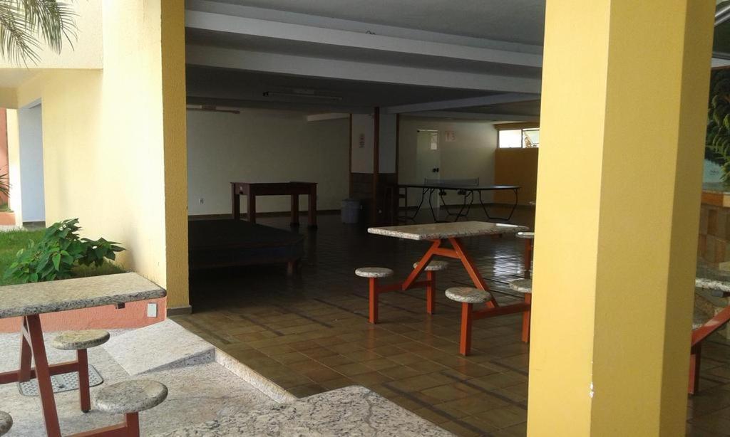 Caldas Novas - Go - Apartamento Parque Das Aguas Quentes Bloco 1 - Em Frente Clube Prive المظهر الخارجي الصورة